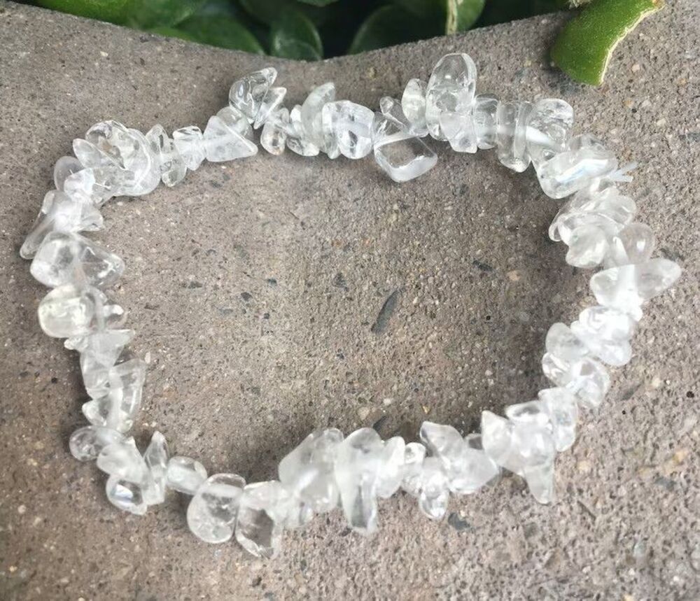 Natural Clear Quartz Crystal Gemstone Chip Beaded Stretch Bracelet Healing 7" Bo